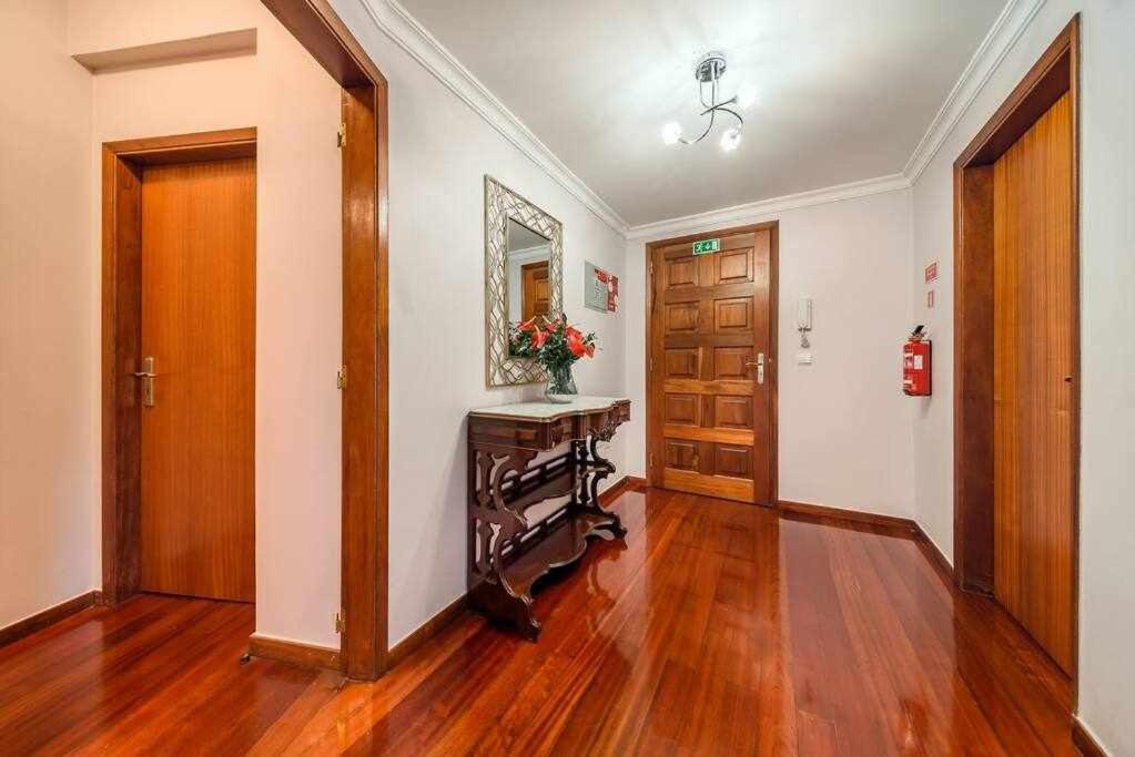פונשל Alex Apartment מראה חיצוני תמונה
