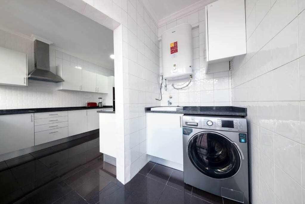פונשל Alex Apartment מראה חיצוני תמונה