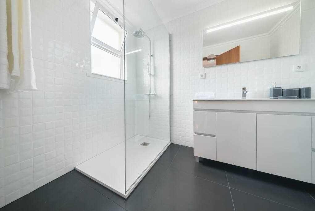 פונשל Alex Apartment מראה חיצוני תמונה